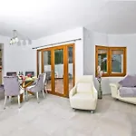 Villa Kmar By Villa Plus