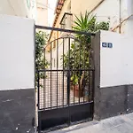 Alicante Urban Retreat Spacious Comfort Near Beach