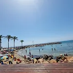 Apartment In The Center A Few Meters From The Beach