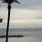 Шикарная Квартира На Первой Линии -Luxury Apartment On The First Line Sea