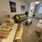 2 Minutes From The Beach