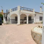 Villa With 4 Bedrooms And 2 Bathrooms And 1 Pool