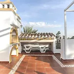 Bright & Spacious 2 Bedroom Apartment Villamartin