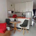Apartamento Provenza Con Balcon , Patio Y Parking