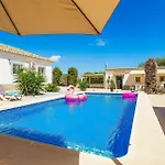 3 Bedroom Gorgeous Home In Orihuela