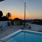 Beach House La Marina