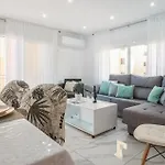 Beach Front Apartment In Torrevieja With Wifi