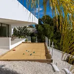 Villa Roca Blanca By Abahana Luxe