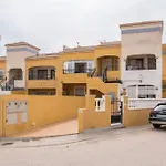 Stunning Townhouse In La Herrada