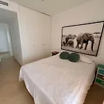 Beach House Brotonss