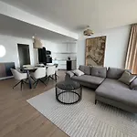 Torre Sakura By Leo Apartments
