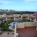 Casa Con Terraza Y Piscina R125 By Novadesta