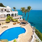 Buccara Villa Bora