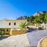 Villa Moskoa - Plusholidays