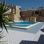 Charming Studio In Torrevieja, 75 Sqm With Shared Pool