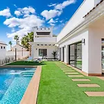 Villa Tortuga Blanca Comfortable Holiday Residence