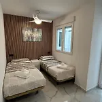 Nice Apartment Close To The Beach With Garage