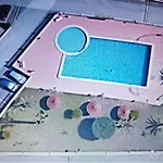Pmt07 - Townhouse With Pool And Barbeque