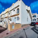 Exclusive Townhouse - Rooftop, Garden & Stunning Views