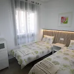 Luxury 2 Bed, 2 Bath Apartment With Sea View, Central Heating And New Bathrooms.