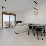 Luxury Penthouse - Rooftop Pool - 100M To The Sea