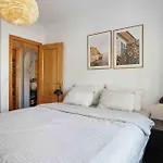 Symphony Apartment Naufragos Beach