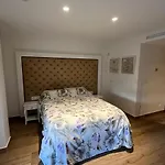 Luxury Renovated 2-Bedroom Apartment With Pool