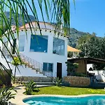 Casa Avellana
