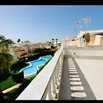 A Un Paso Del Mar
