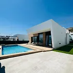 Villa Newray