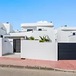 Luxury Family Villa With Privacy
