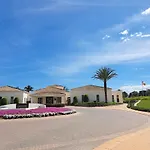 Las Colinas Golf Residence