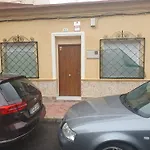 Peaceful 4-6 Person Holiday Home With Patio, Close To All Amenities