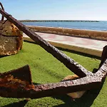 Menabrea Holiday House Near The Beach And Airport