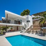 Laja - Panoramic Hillside Holiday House In Moraira