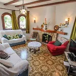 Fustera Pedros - Old-Style Country House In Benissa