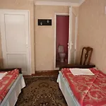 Guest House On Tamar Mepe Street 19