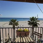 Ar2B, Coqueto Apartamento En Primera Linea De Playa