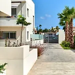 Orange Holiday Housing - Villa Amalia 34