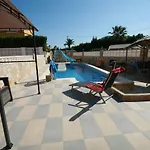 Villa Brownies