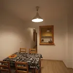 New Apartment Near Center/Beach