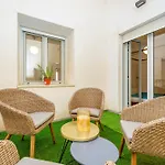Comfort City Center Apartment