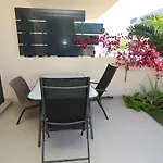 Mil Palmeras 2401
