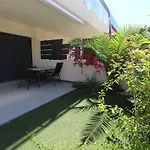 Mil Palmeras 2401
