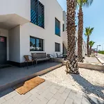 Oasis Beach F 3003