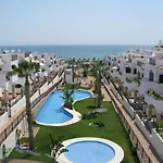 Residencial Azul Beach 2, Bungalow With Garden And Swimming Pool