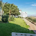 Spacious, 2-Bedroom Apartment In Gran Alacant With A Swimming Pool, Fu