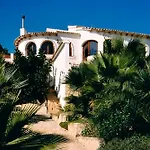 Gorgeous Villa On The Costa Blanca With 3 Bedrooms, Garden, Private Po