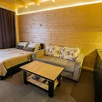 Room225 - New Gudauri Suites
