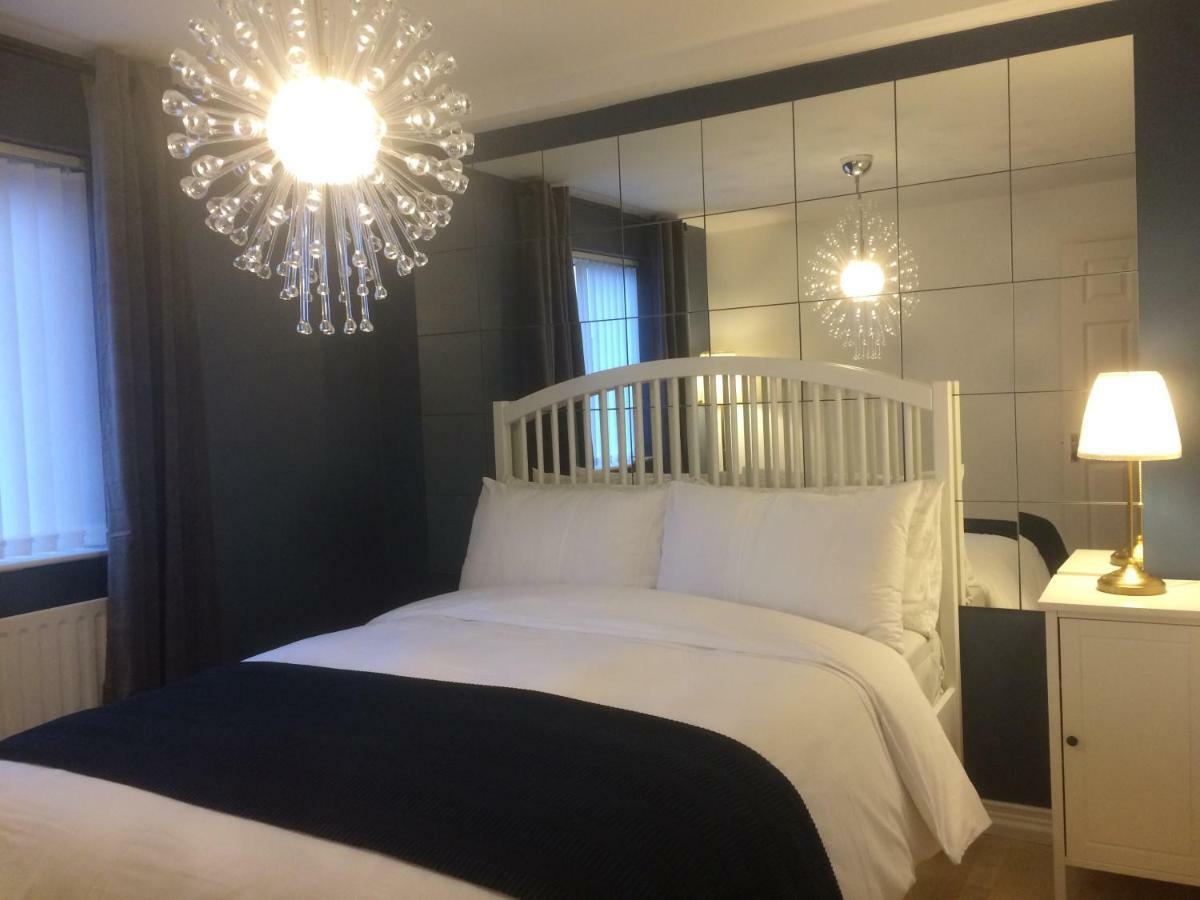 Apartment Queens Quarter Homes (adults Only) *